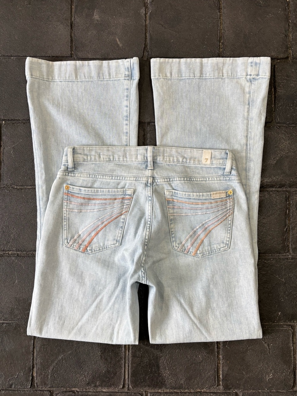 7 For All Mankind dojo flare stretch jeans Malibu sky light wash size 29